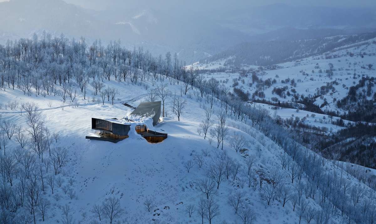 NOT A HOTEL、北海道のスキー場山頂にヴィラを共同開発