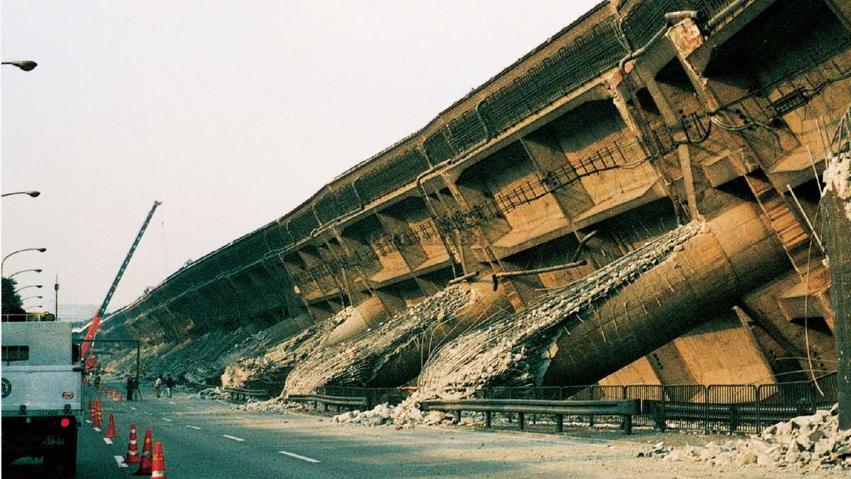 緊急輸送道、進む耐震化　無電柱化は遅れ目立つ―阪神大震災30年